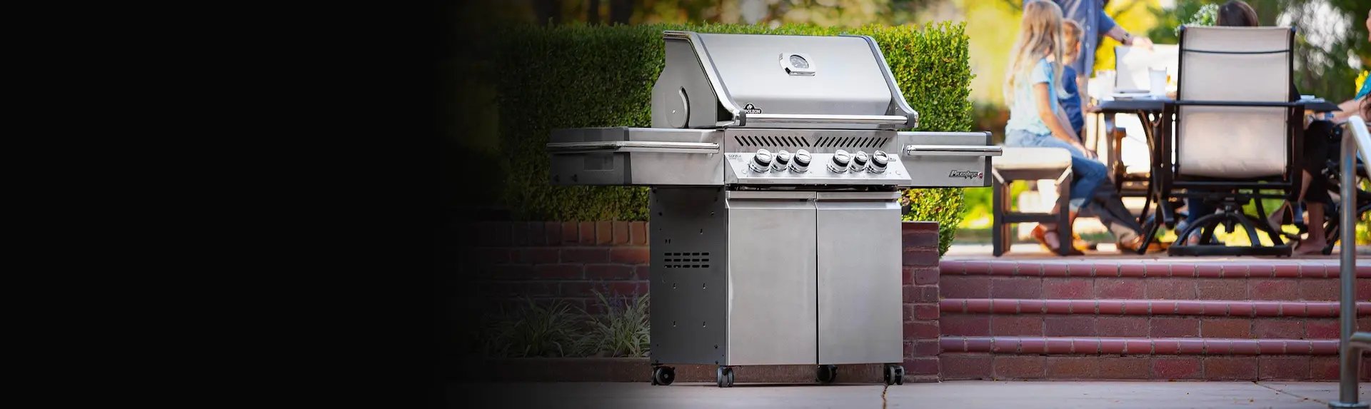 a stainless steel Gas BBQ Grills in an outdoor area